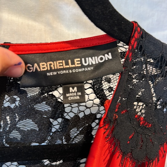 Gabrielle Union red and black cocktail dress - Picture 5 of 5